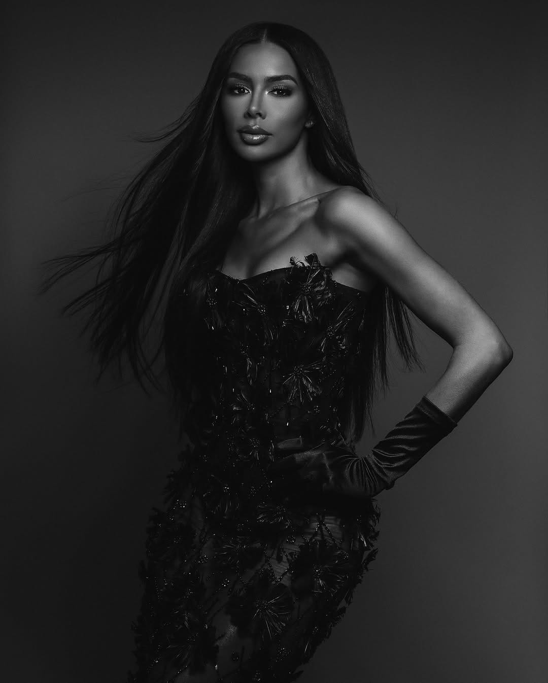 Post 9 by Genesis Davila on Instagram (carousel)