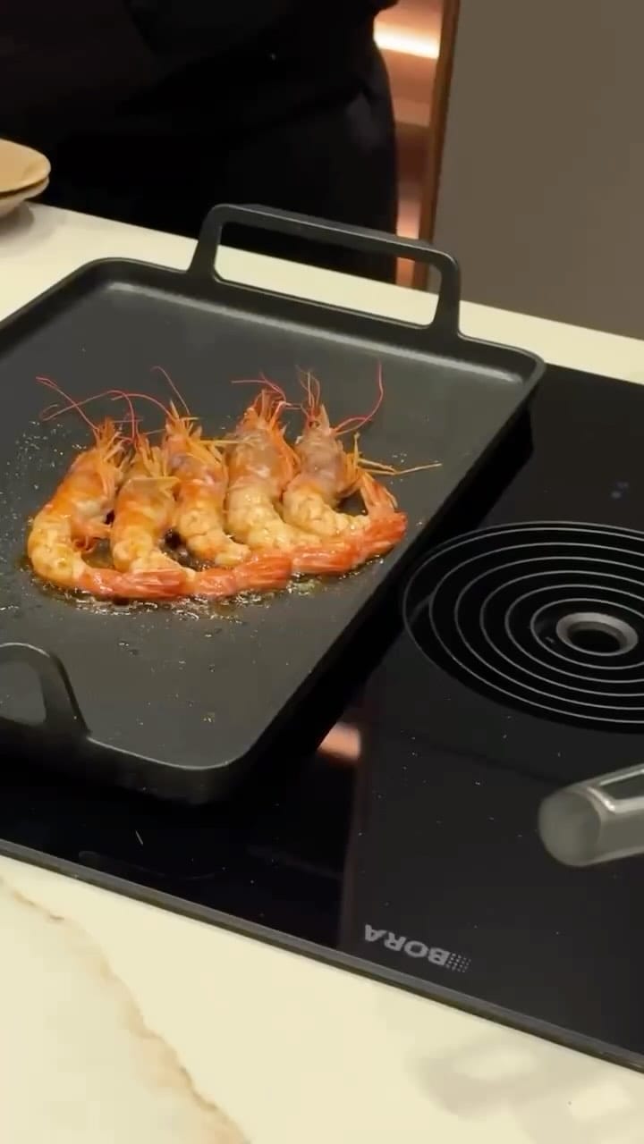 Post 1 by Santos Studio | Cocinas y espacios únicos on Instagram (video)