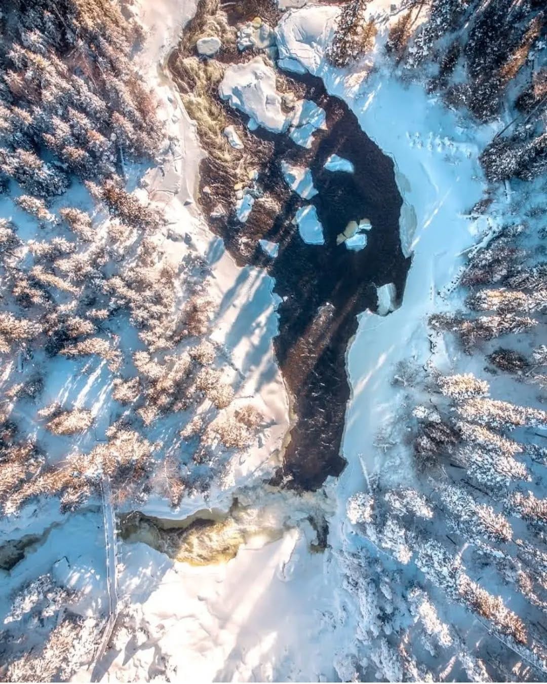 Post 4 by Travel Canada on Instagram (image)