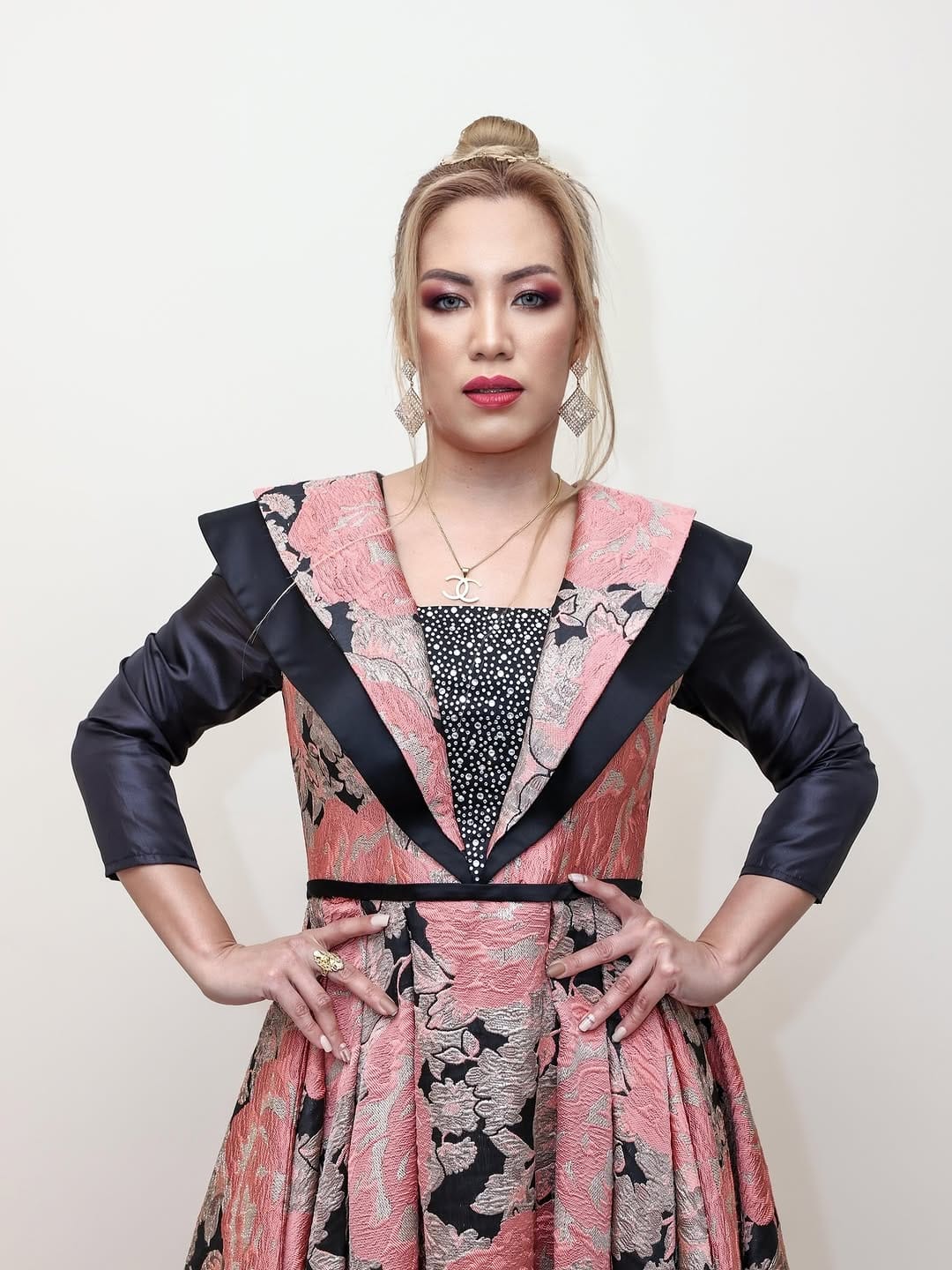 Post 6 by Ashkan Fashions on Instagram (image)
