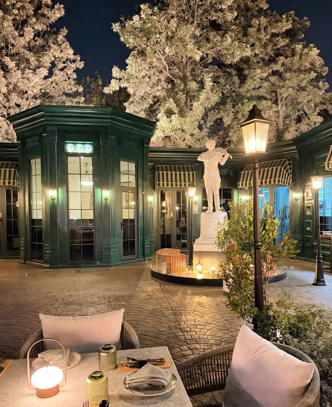 Post 4 by 𝑺𝒉𝒂𝒏𝒛𝒂𝒚 on Instagram (image)