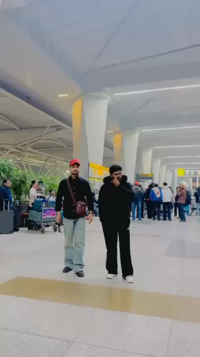 Post 2 by Roban Chohan on Instagram (video)