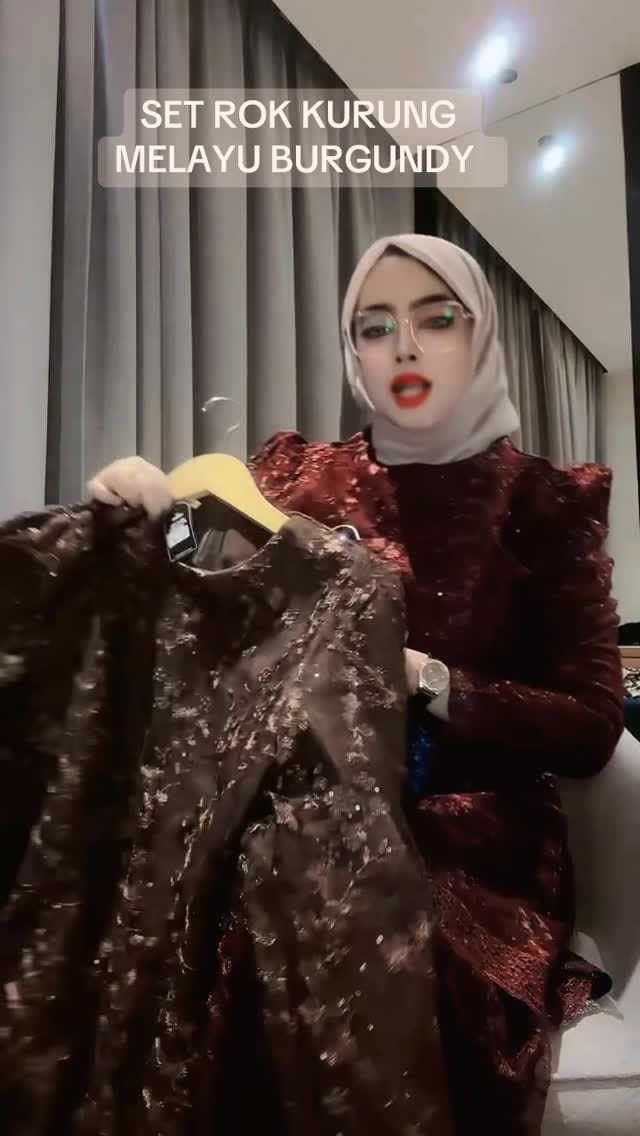 Post 10 by HLF BY HASANAHTURRADIAH on Instagram (video)