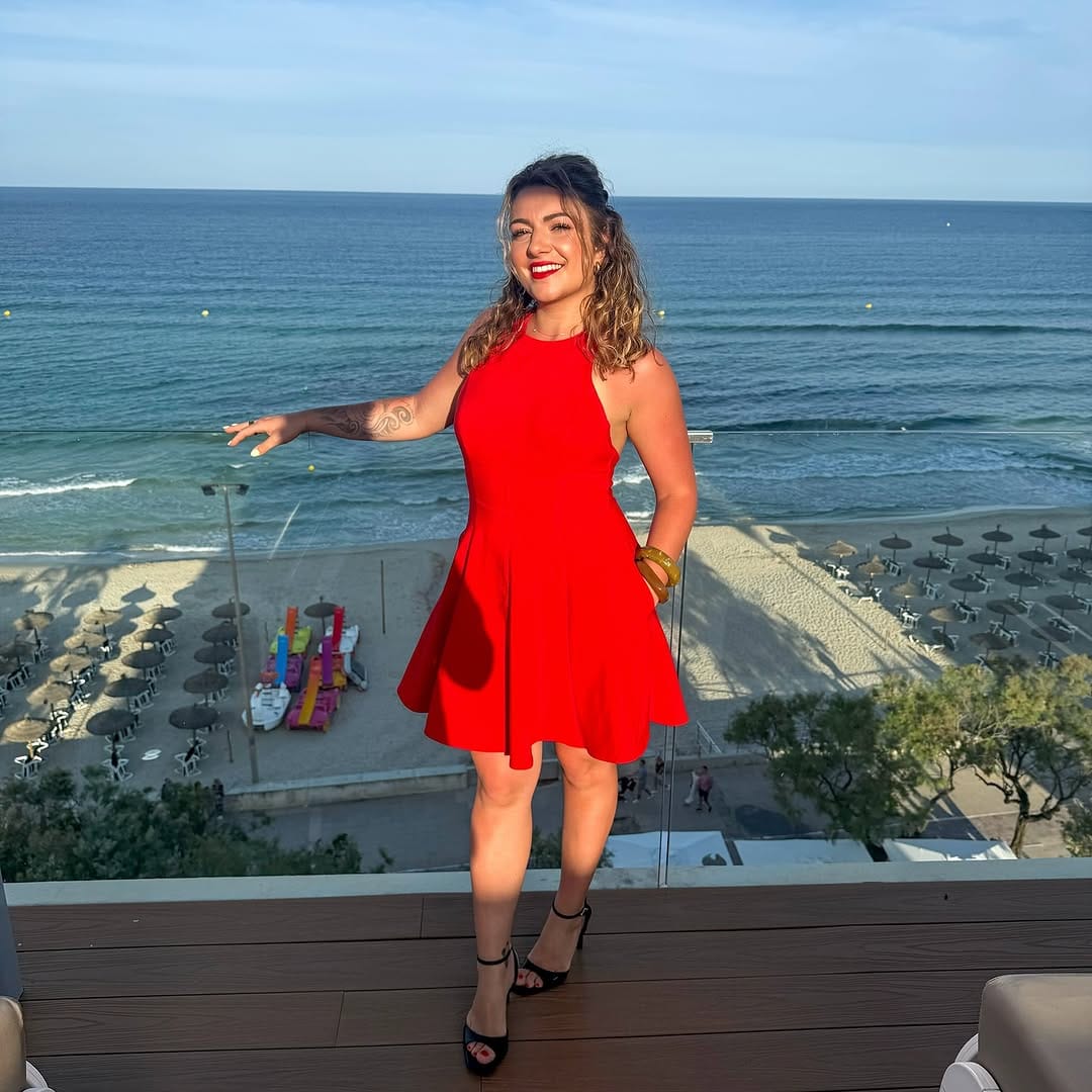 Post 9 by Fanny Courvaniotis on Instagram (image)