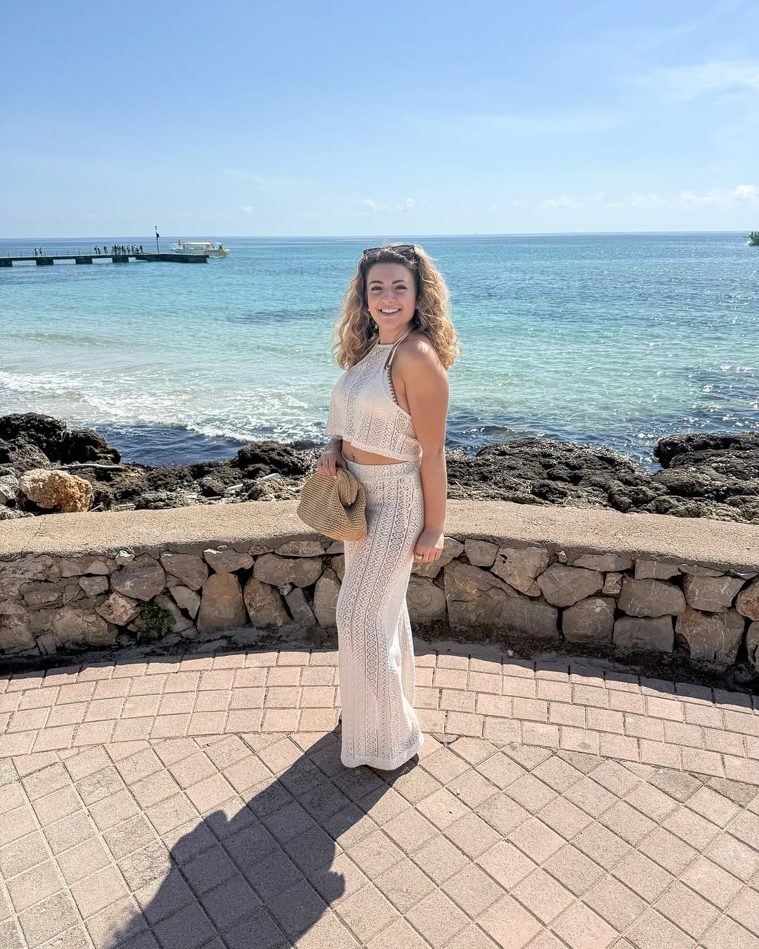 Post 10 by Fanny Courvaniotis on Instagram (image)