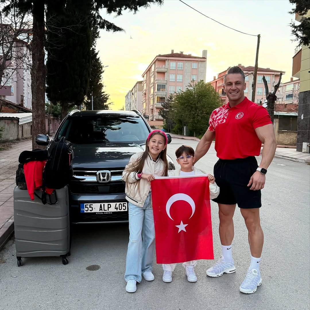 Post 8 by IFBB ELITE PRO Yasin Ayrancı on Instagram (carousel)