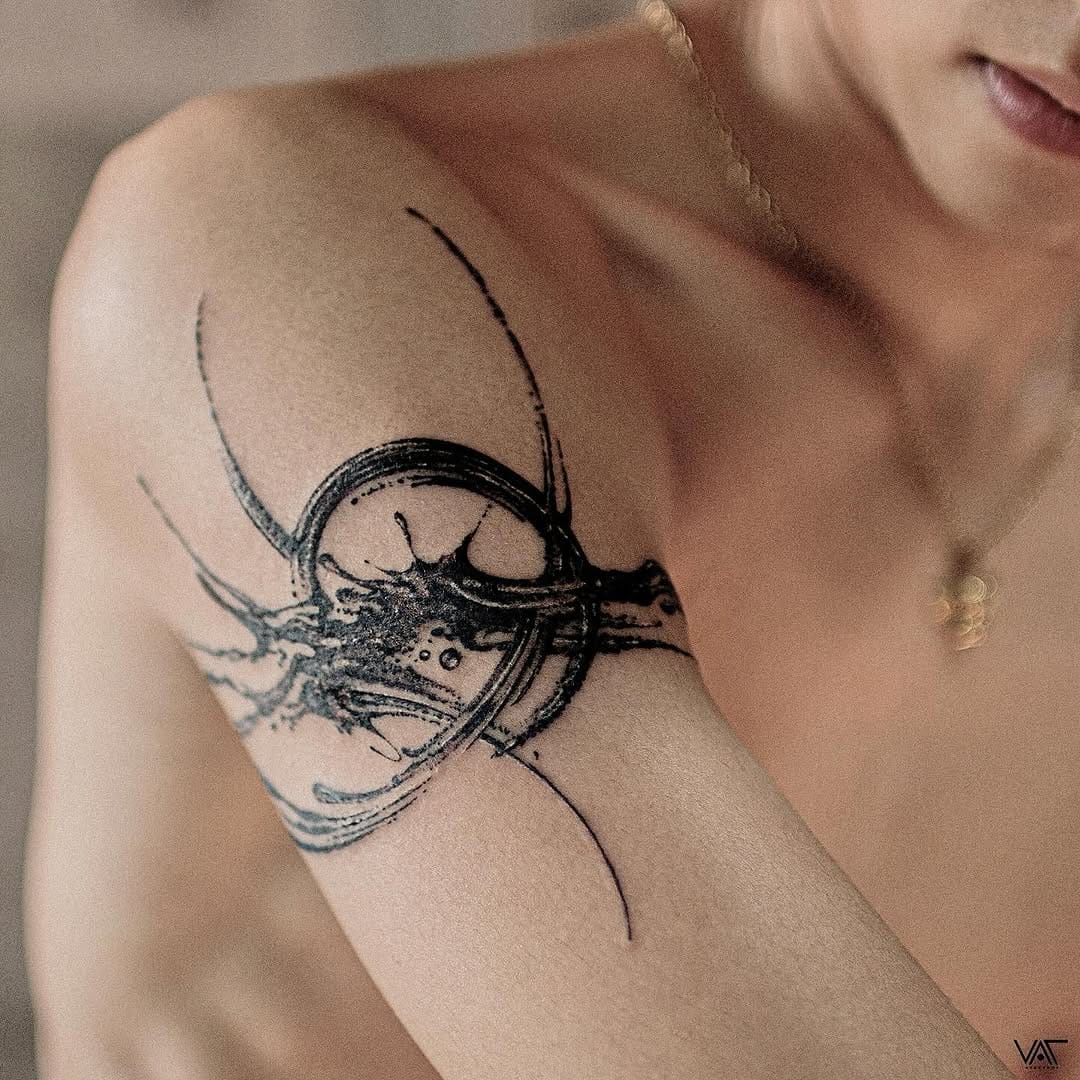 Post 9 by Tattooist VAC 브이악 on Instagram (carousel)