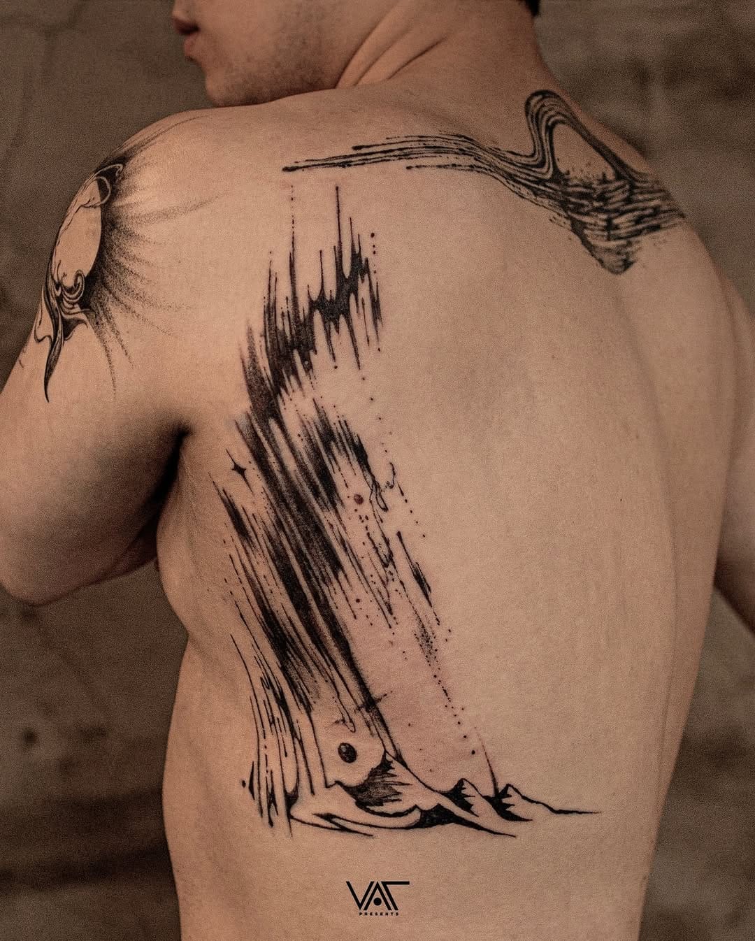 Post 4 by Tattooist VAC 브이악 on Instagram (carousel)
