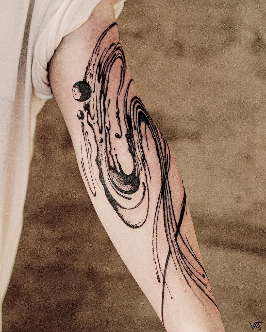 Post 8 by Tattooist VAC 브이악 on Instagram (carousel)