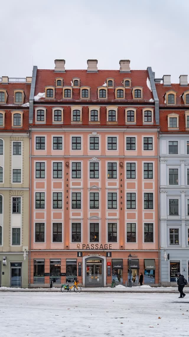 Post 2 by QF-Passage Dresden on Instagram (video)