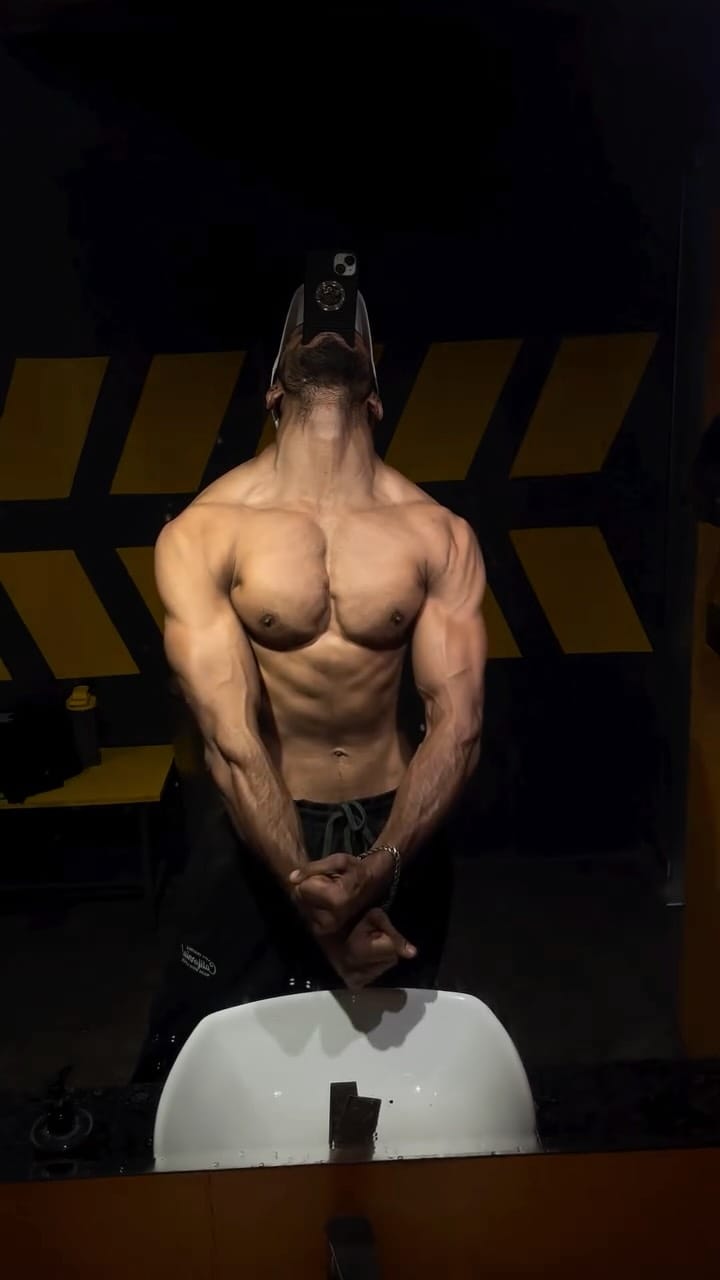 Post 6 by Zaid Khan on Instagram (video)