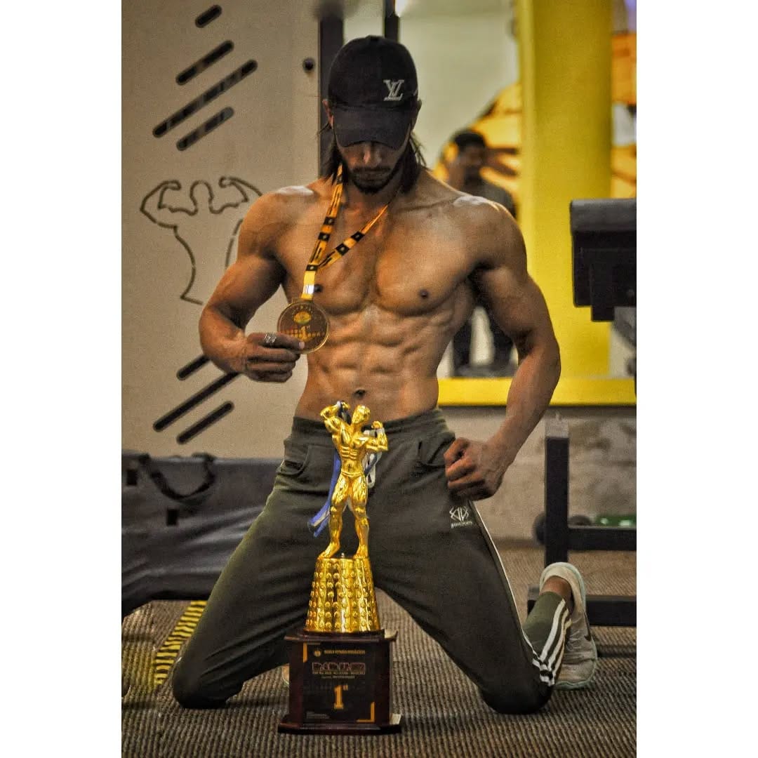 Post 10 by Zaid Khan on Instagram (image)