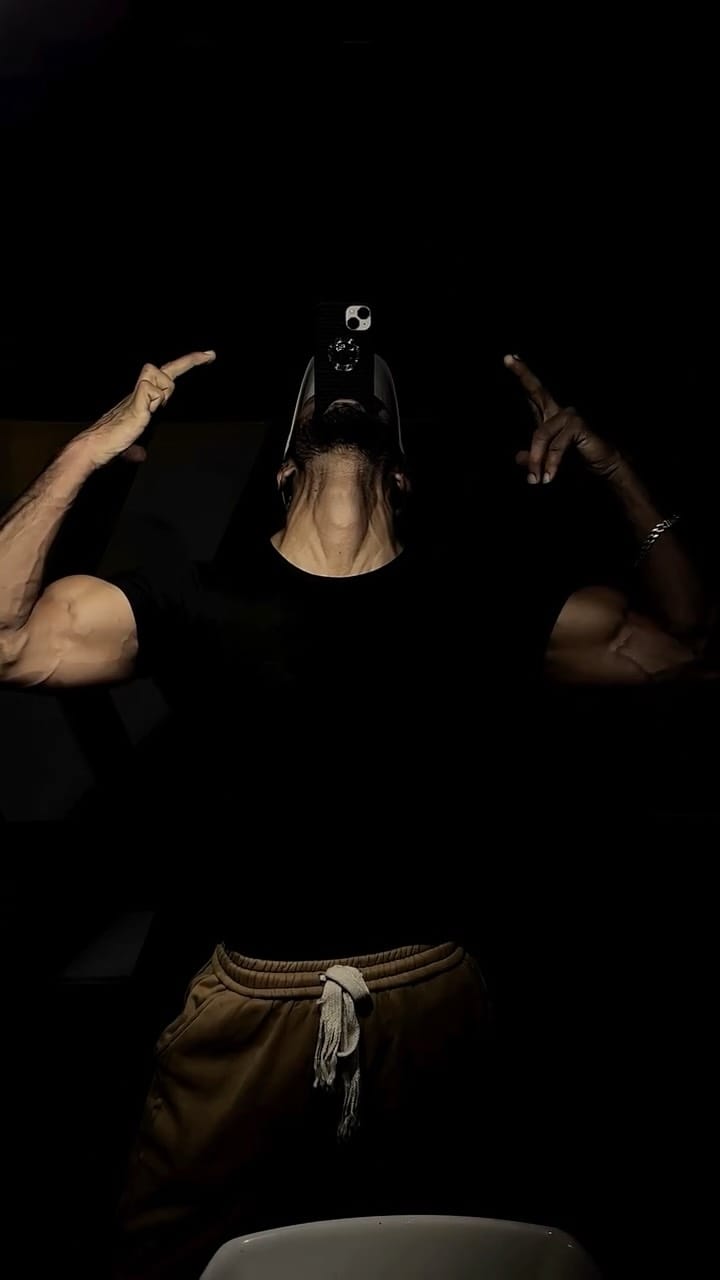 Post 5 by Zaid Khan on Instagram (video)