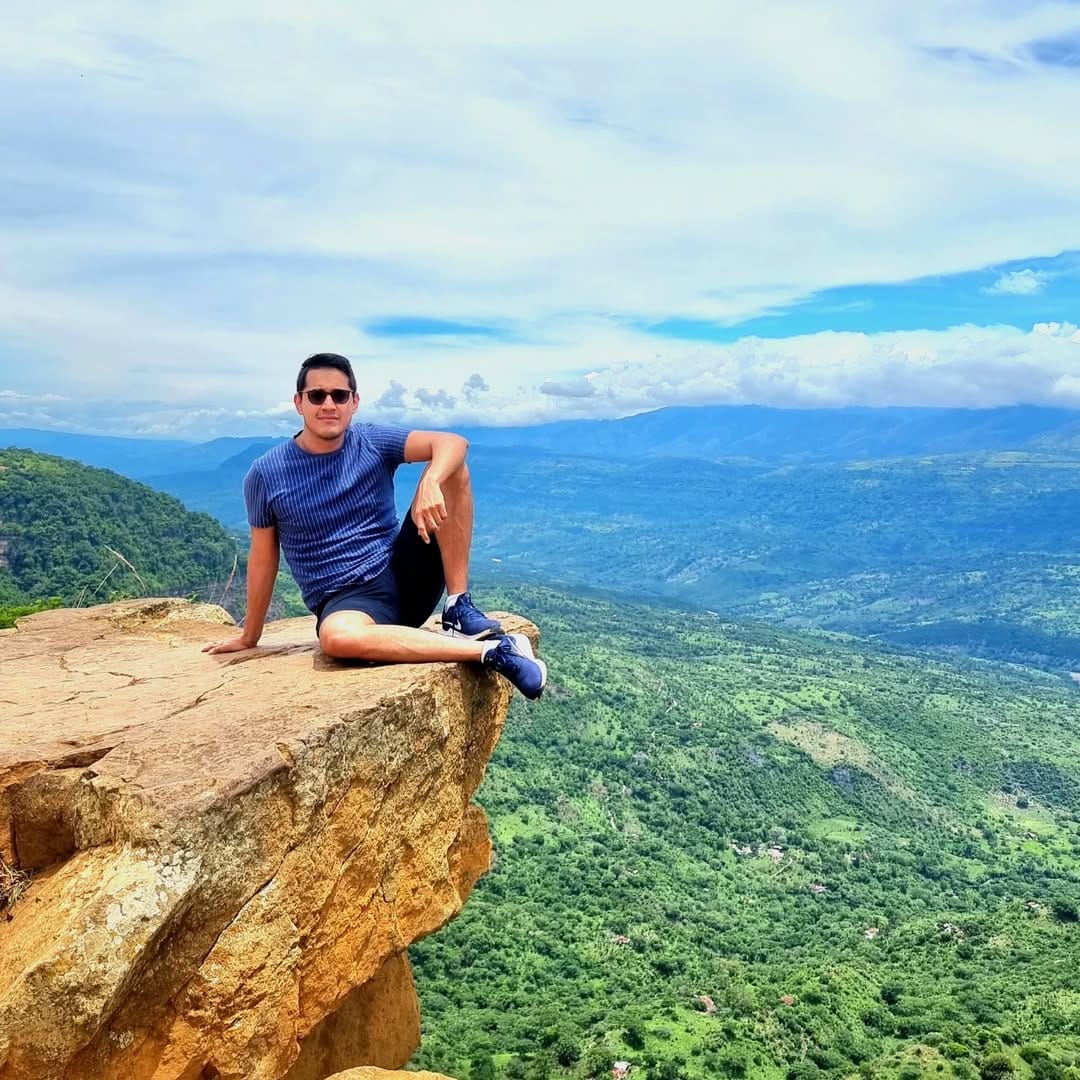Post 5 by Sergio Israel on Instagram (image)