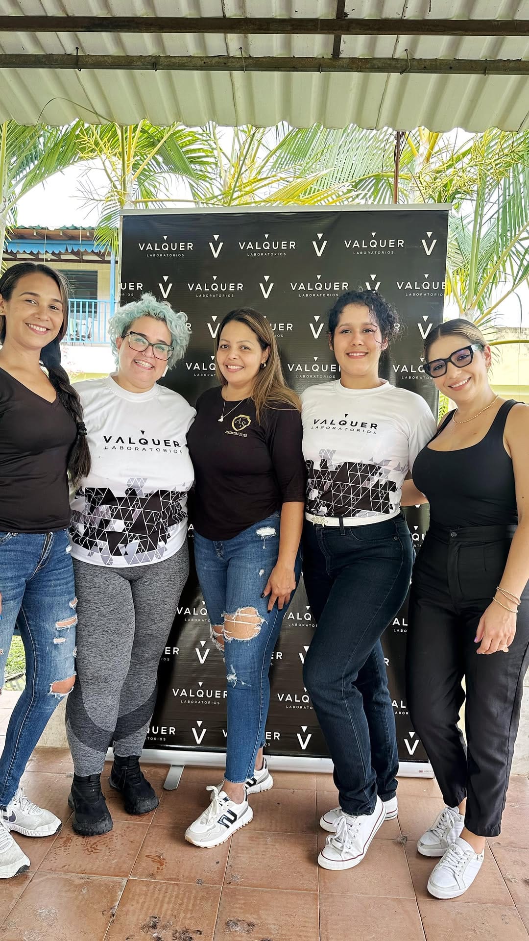 Post 7 by Melina Contreras on Instagram (video)
