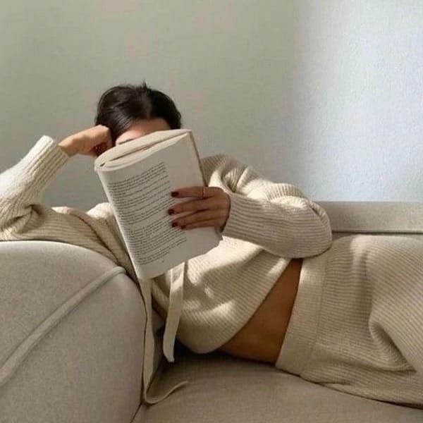 Post 3 by Manon Isabella on Instagram (image)