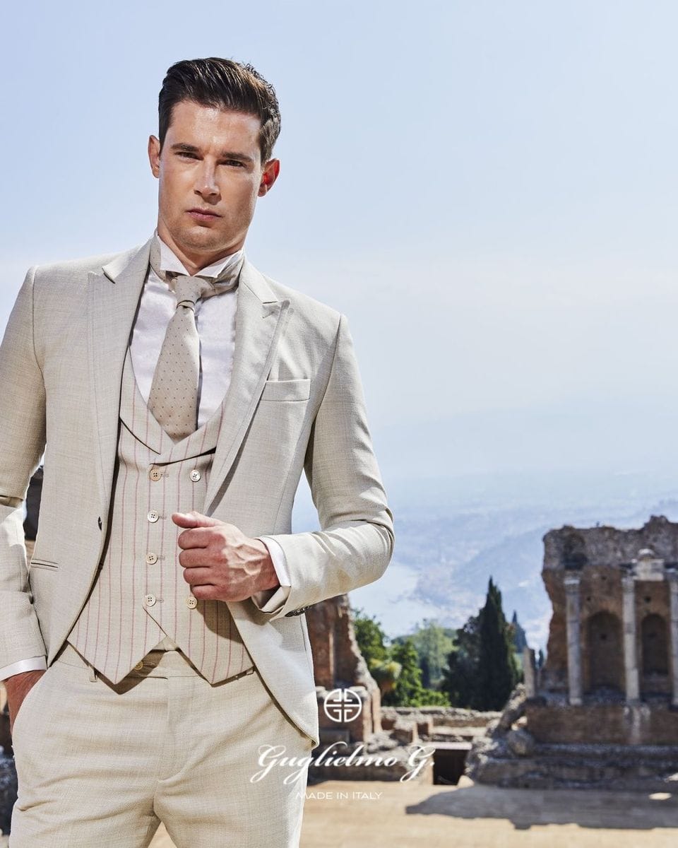 Post 6 by Guglielmo G. - Mens suits on Instagram (image)