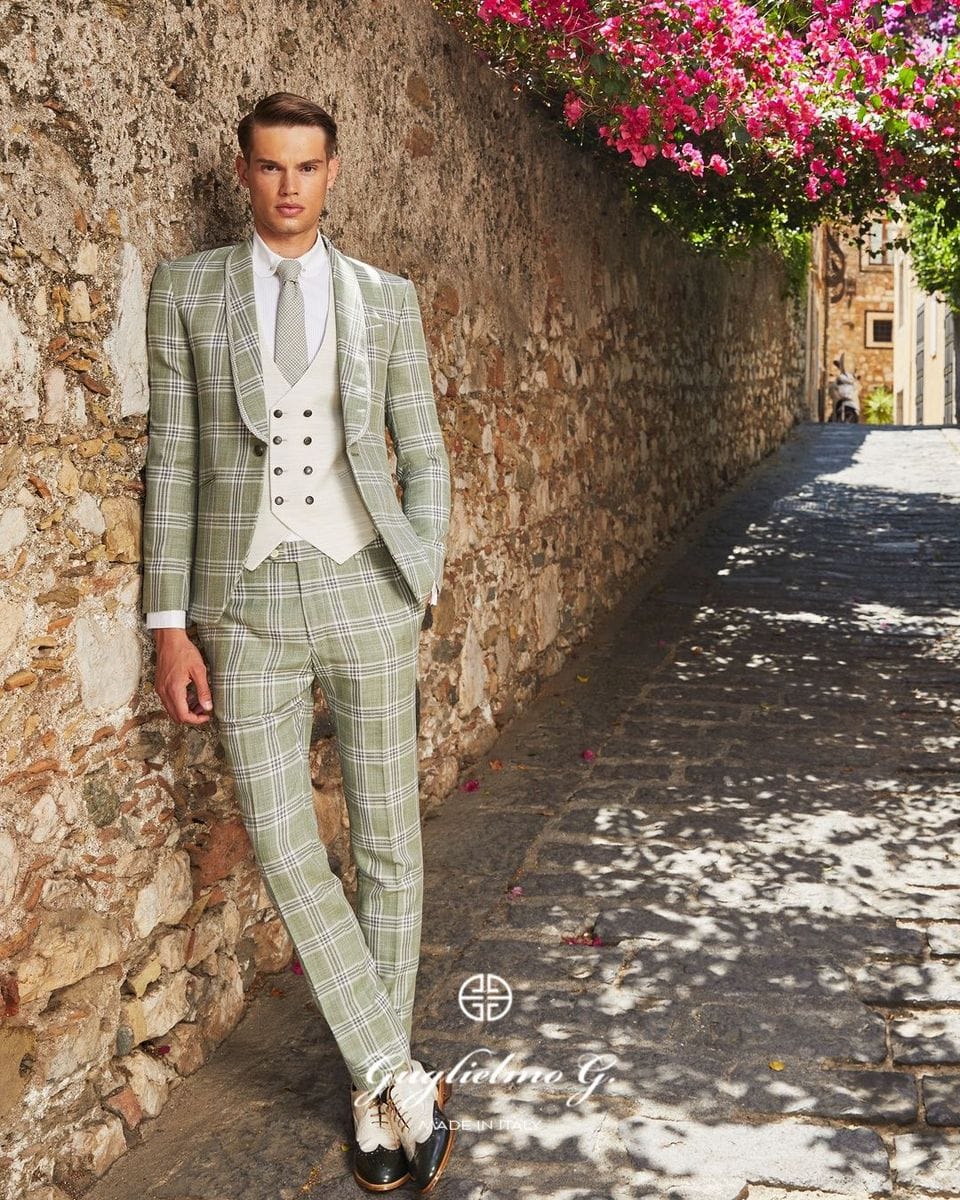 Post 5 by Guglielmo G. - Mens suits on Instagram (image)