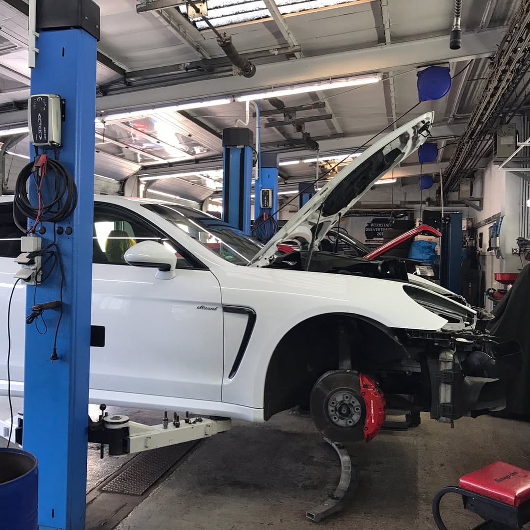 Post 10 by Auto Vision on Instagram (carousel)