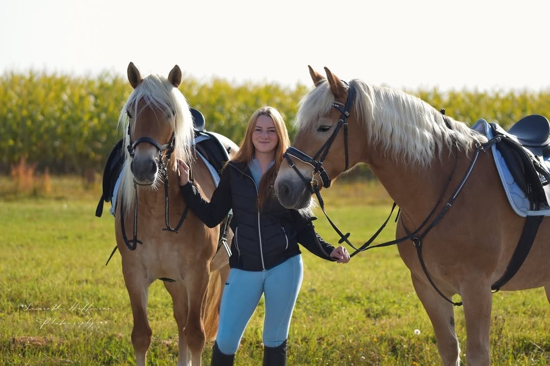 Post 4 by 𝓮𝓺𝓾𝓮𝓼𝓽𝓻𝓲𝓪𝓷 𝓰𝓲𝓻𝓵𝓼 on Instagram (carousel)