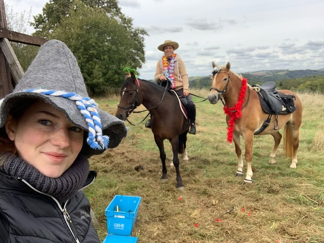 Post 3 by 𝓮𝓺𝓾𝓮𝓼𝓽𝓻𝓲𝓪𝓷 𝓰𝓲𝓻𝓵𝓼 on Instagram (carousel)