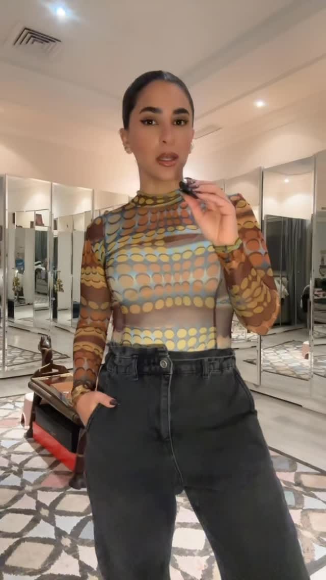 Post 7 by D A Y L A L on Instagram (video)