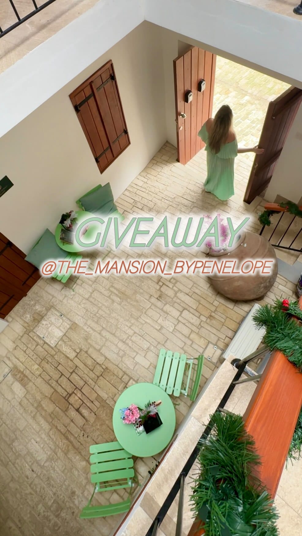 Post 5 by Maria Argyrou on Instagram (video)