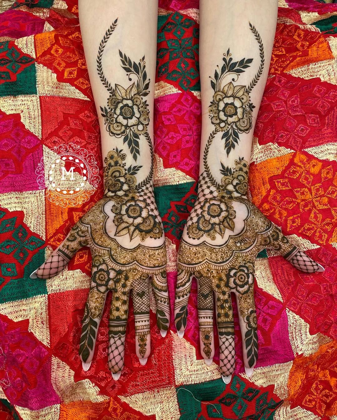 Post 3 by Hobby Of Henna 🖤 on Instagram (image)