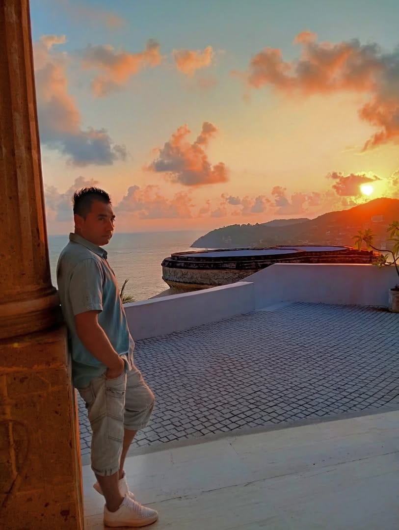 Post 8 by Oscar Gonzalez on Instagram (image)