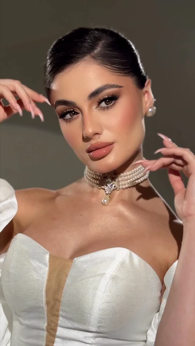 Post 9 by Umshjoon_makeup on Instagram (video)