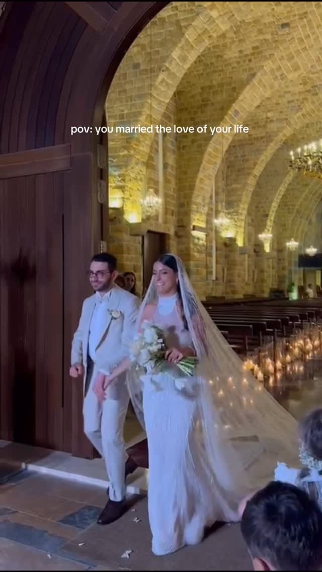 Post 3 by Maison Roula on Instagram (video)