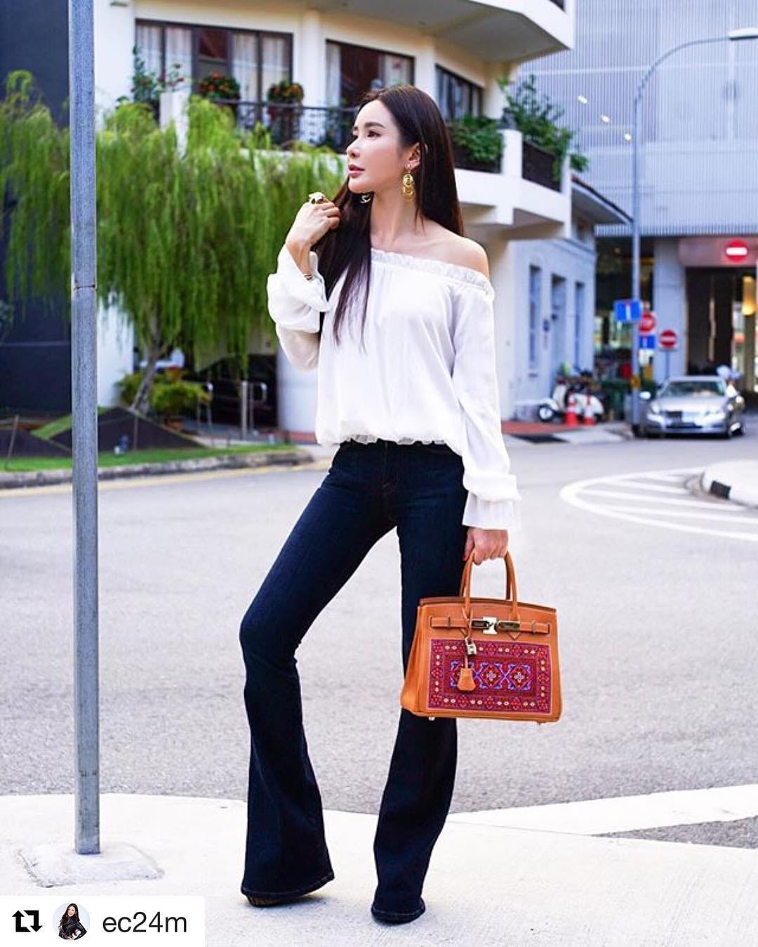 Post 2 by The.Anecdote on Instagram (image)