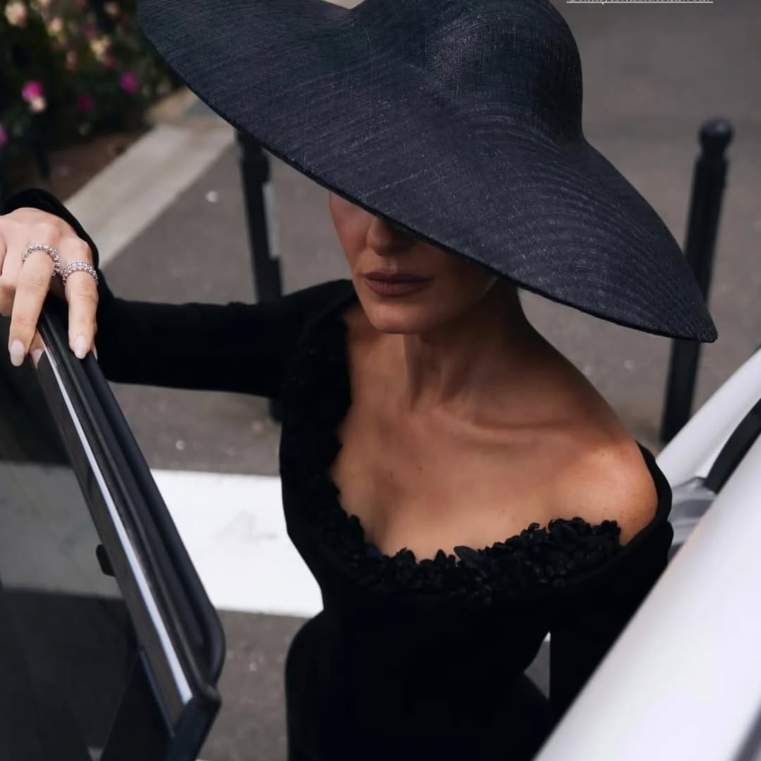 Post 3 by Suzanne Ryan Millinery on Instagram (image)