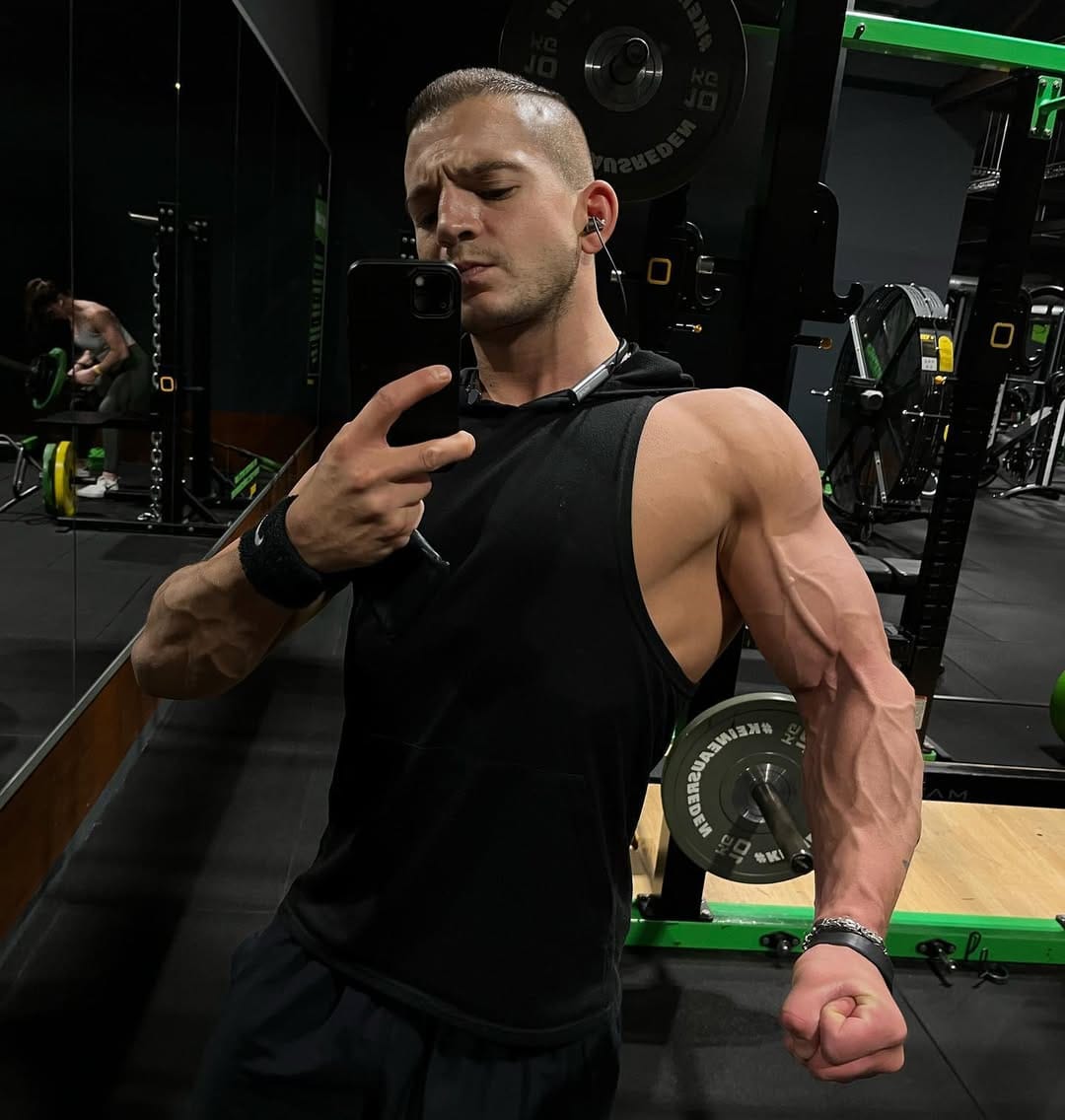 Post 1 by Fitness dedicated🫡 on Instagram (image)