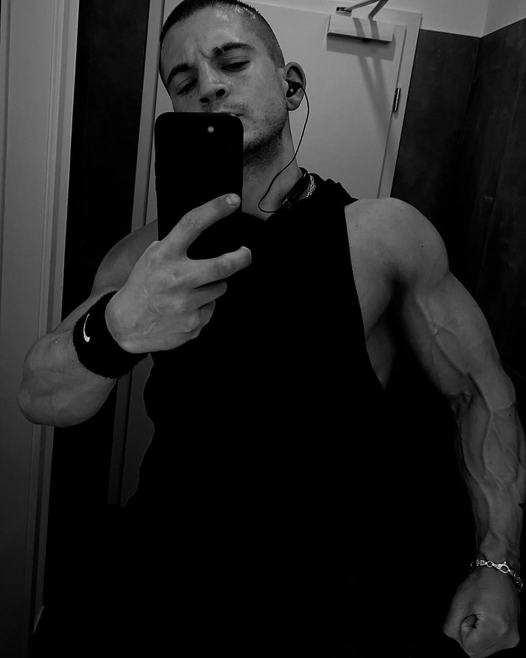 Post 3 by Fitness dedicated🫡 on Instagram (image)
