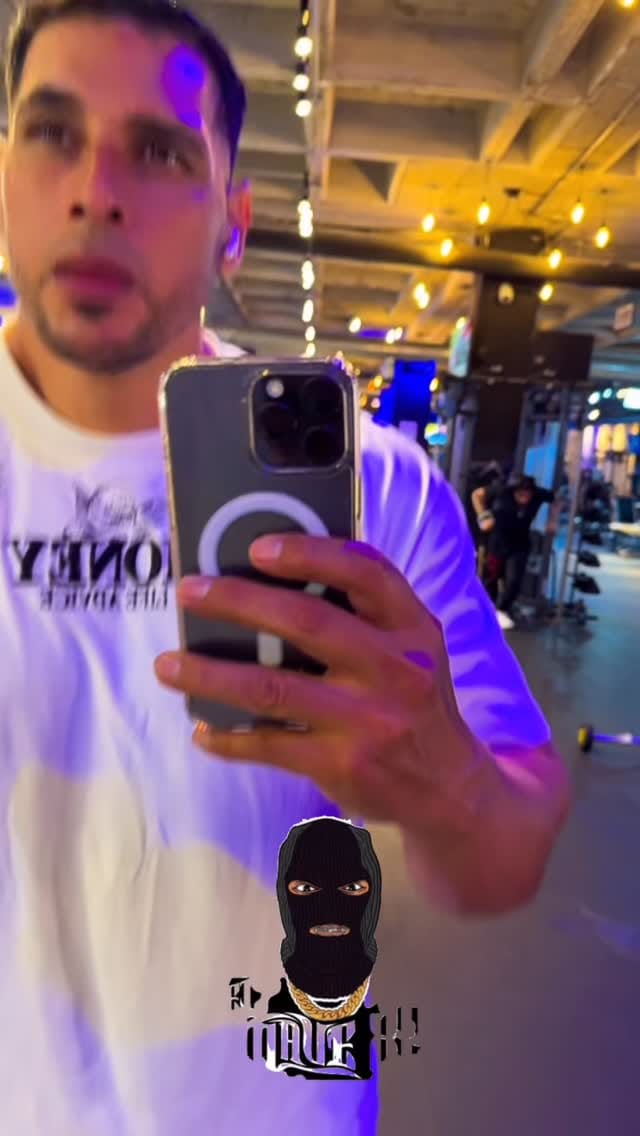 Post 8 by ELMAVE82 on Instagram (video)
