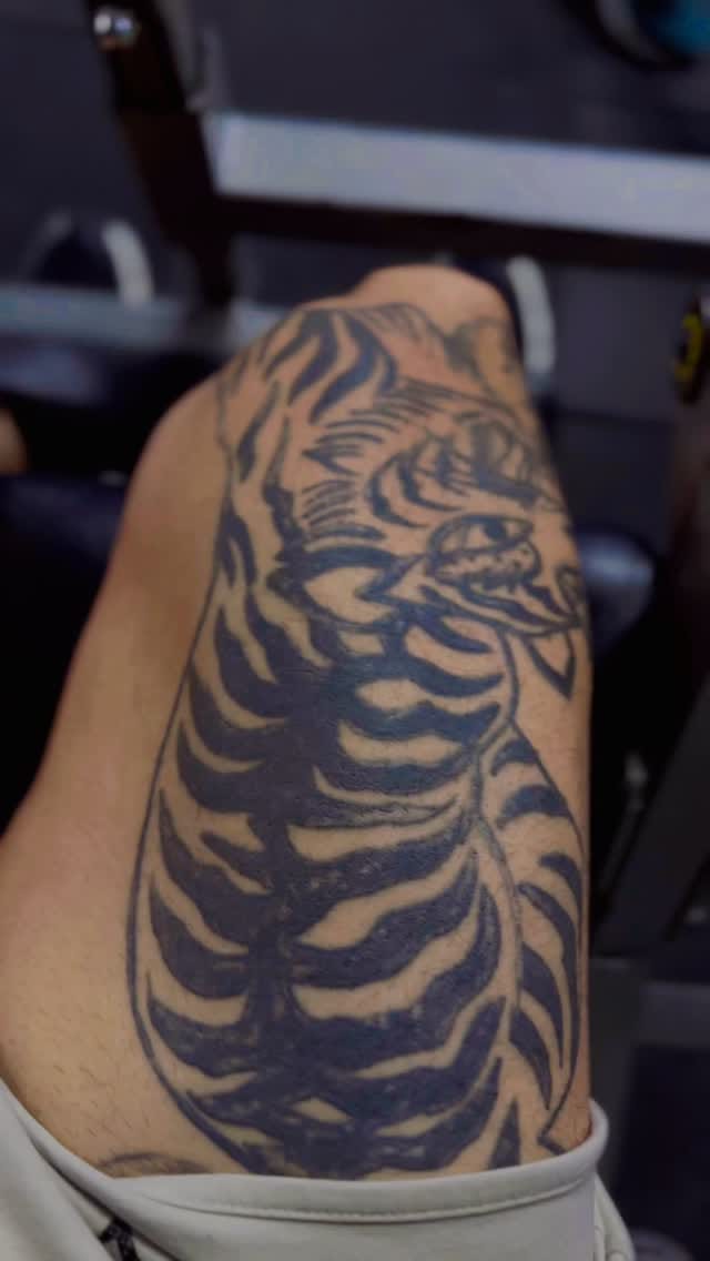 Post 2 by ELMAVE82 on Instagram (video)