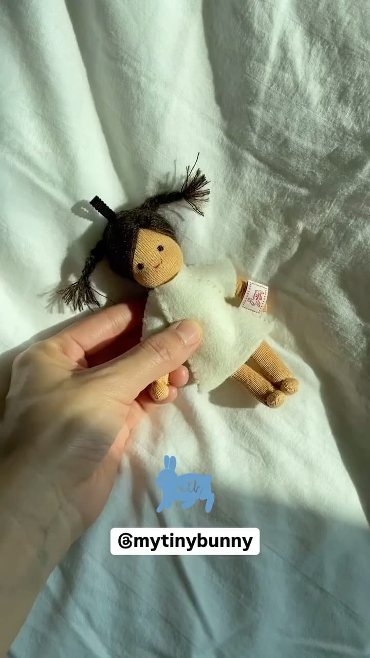 Post 8 by 마이타이니버니 on Instagram (video)