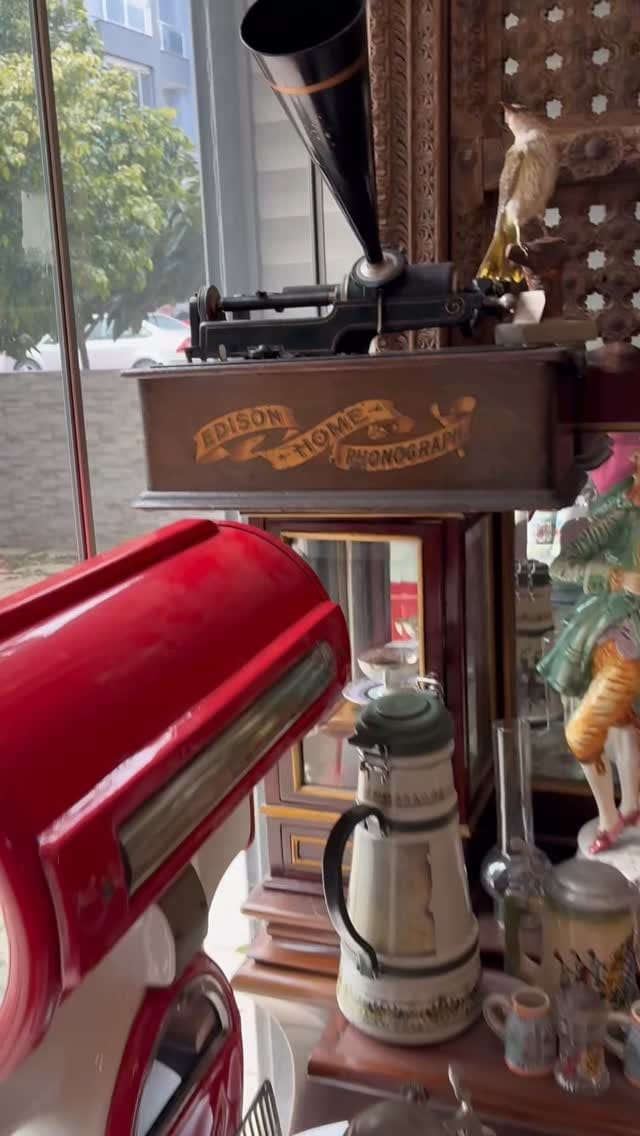 Post 3 by Ali Keskin on Instagram (video)