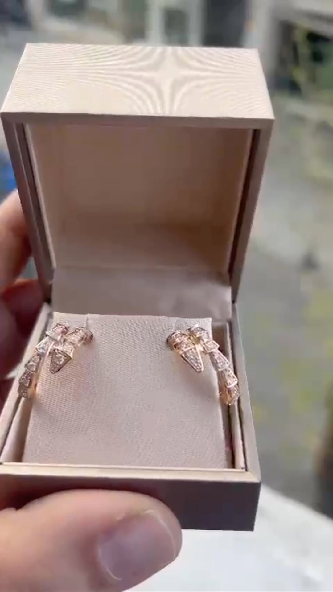 Post 7 by Natural diamonds💎Special jewelry💍Worldwide shipping🌍 on Instagram (video)