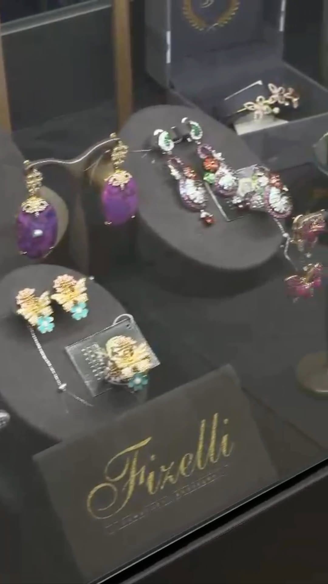 Post 2 by Natural diamonds💎Special jewelry💍Worldwide shipping🌍 on Instagram (video)