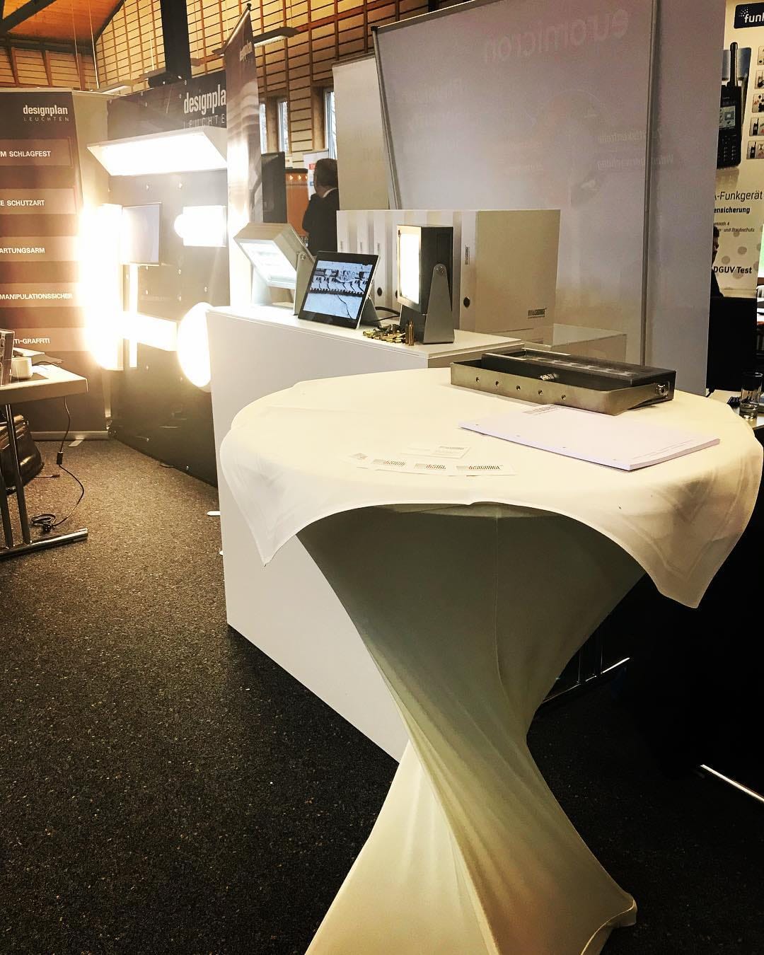 Post 3 by diSIGNAGE®  Lichtmanufaktur on Instagram (image)