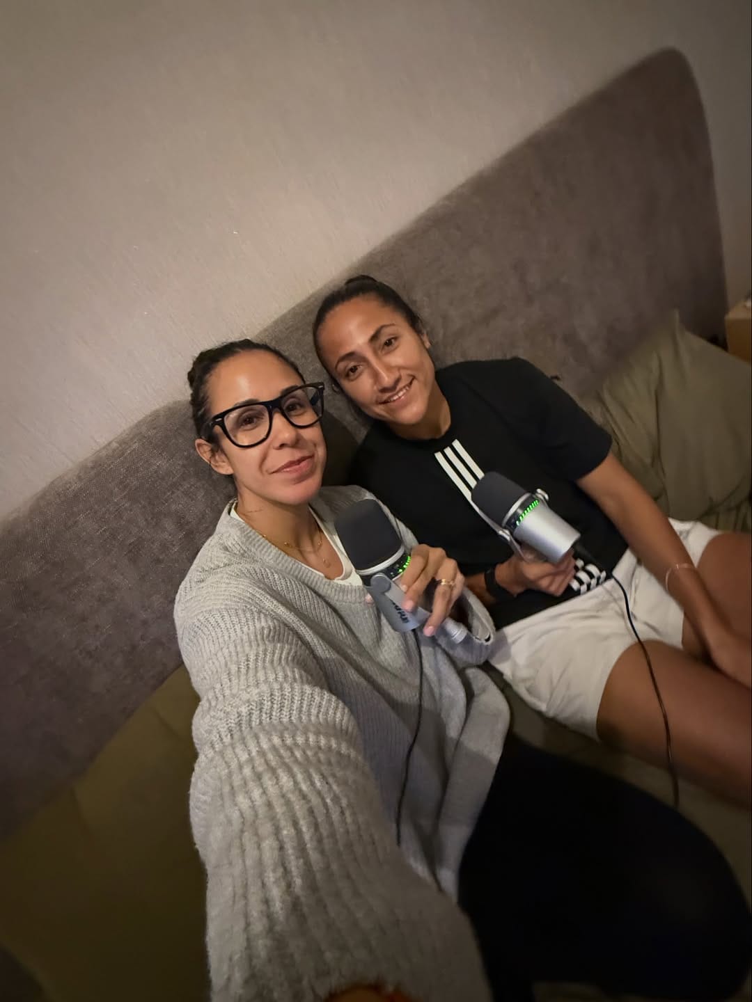 Post 4 by Stephany and Bianca on Instagram (image)
