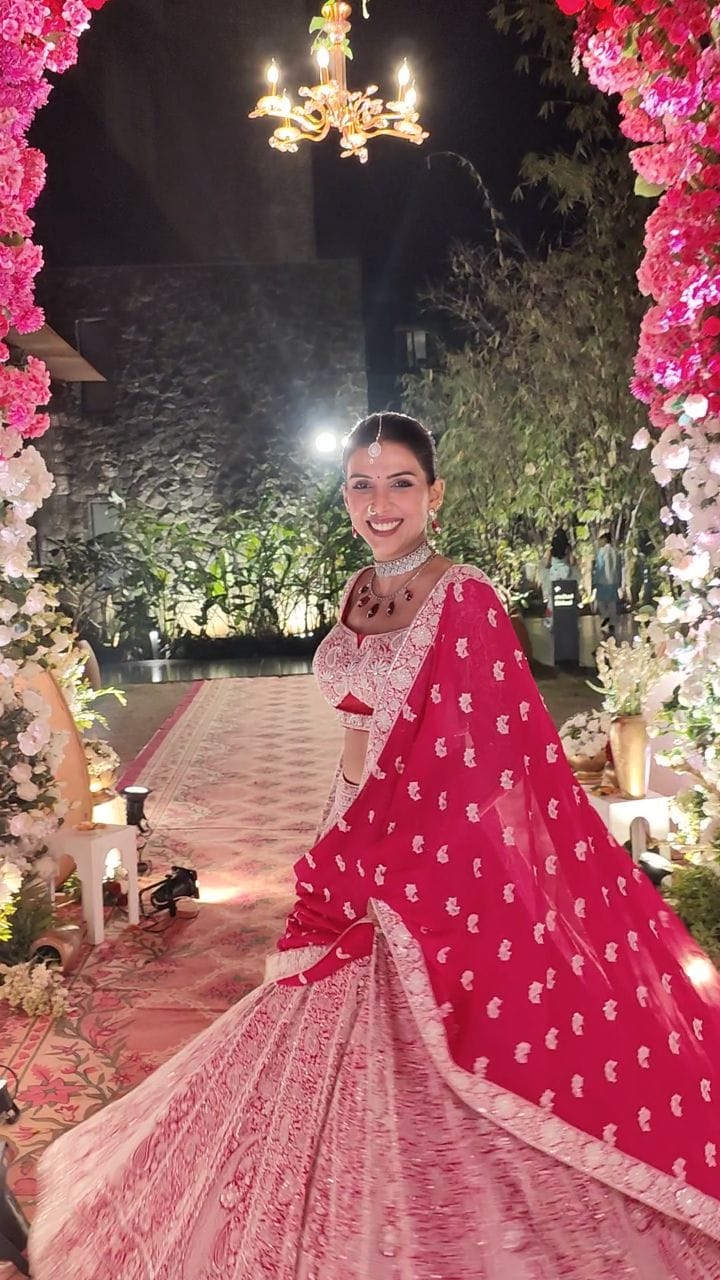 Post 9 by Shobha Jain on Instagram (video)