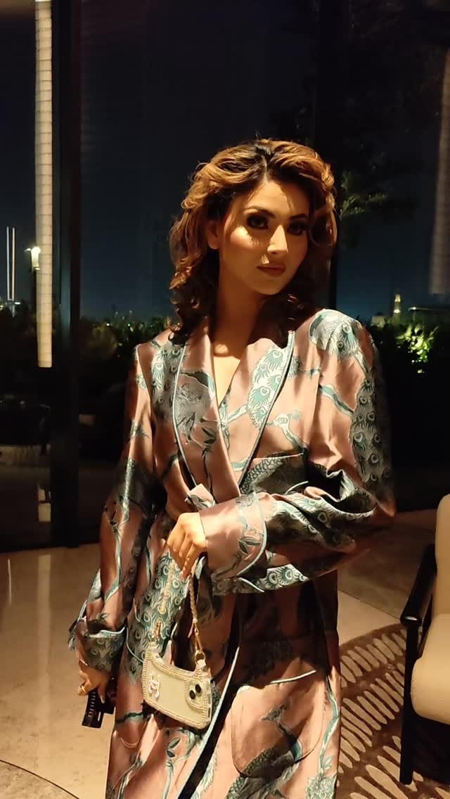 Post 8 by Shobha Jain on Instagram (video)