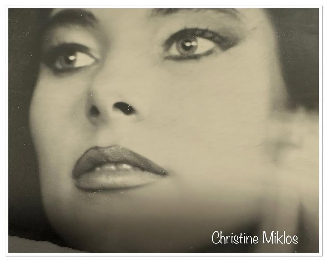 Post 4 by Christine Miklos on Instagram (image)