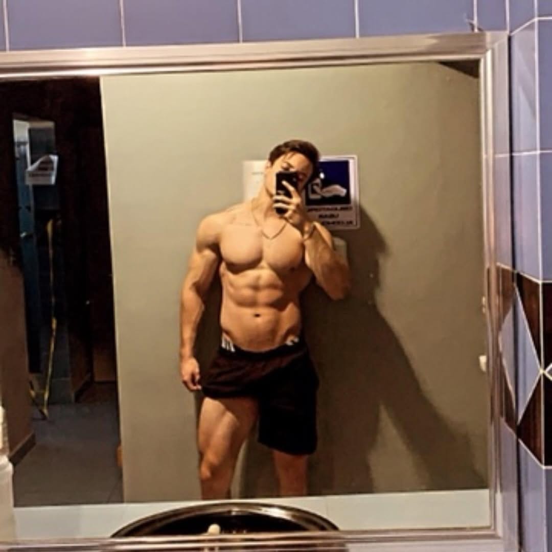 Post 8 by Victor Loaiza | Personal Trainer on Instagram (carousel)
