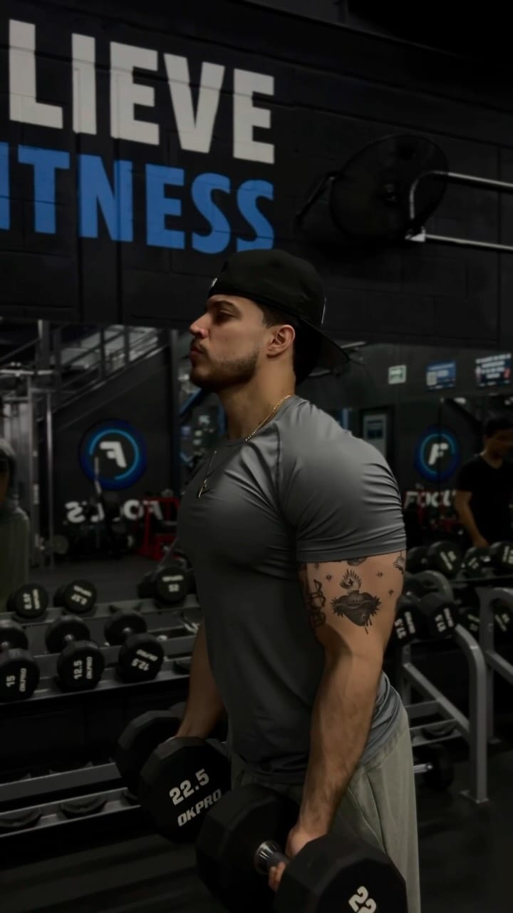 Post 5 by Victor Loaiza | Personal Trainer on Instagram (video)