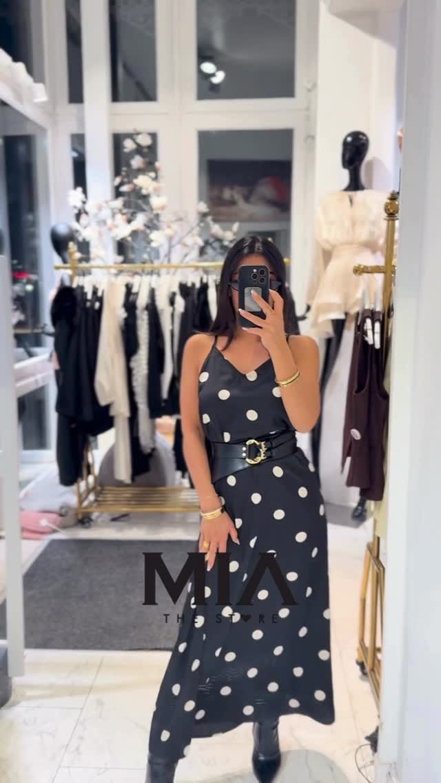 Post 2 by MIA THE STORE on Instagram (video)
