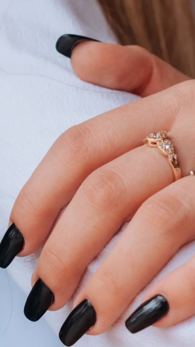 Post 1 by India Nail on Instagram (video)